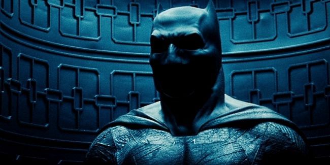 Batman-v-Superman-Teaser-New-Batsuit-Cowl