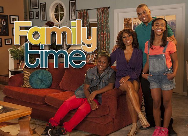 Bounce tv officiellement renouvelé le temps de la famille pour la saison 4 à l'avant première en 2016 Photo